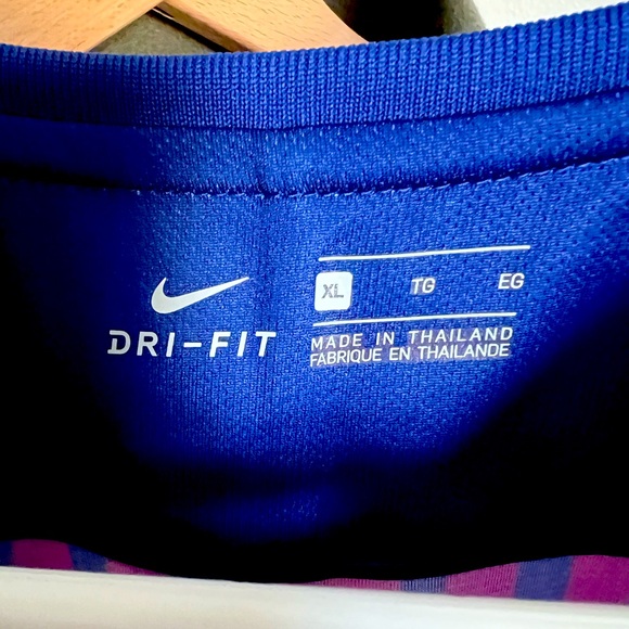 FC Barcelona NIKE Jersey - Picture 3 of 4